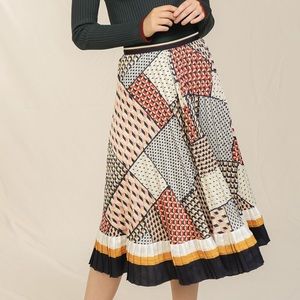 Pleated A-line skirt